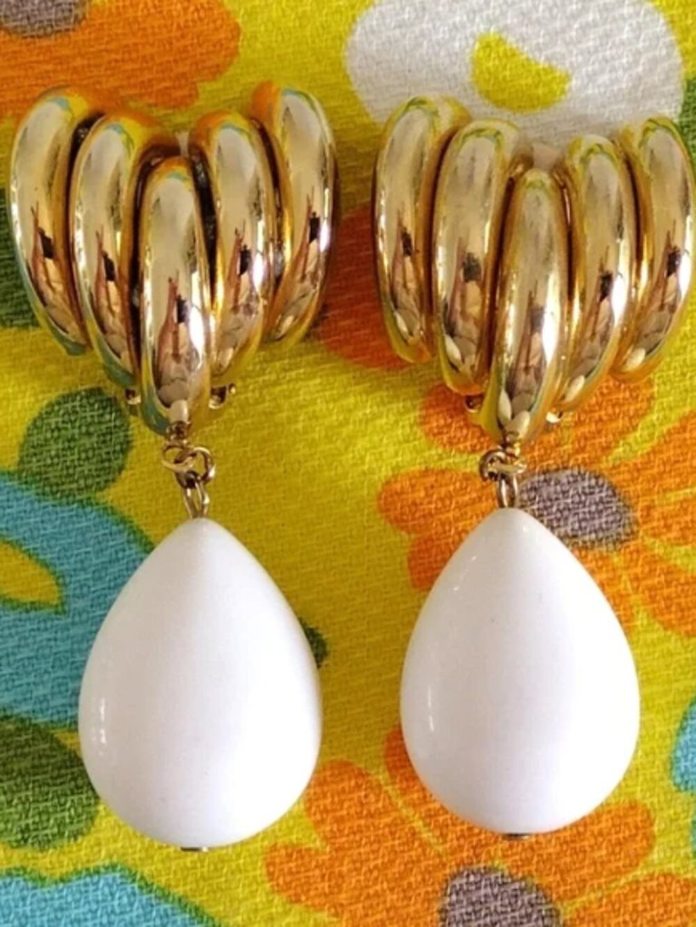 Les Bernard Signed Gold & White Teardrop Clip-On Statement Earrings MCM